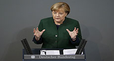 Merkel to Compromise with US on Trade, Military Spending
