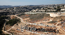 «Israel» OKs More Settler Units Ahead of Trump Call