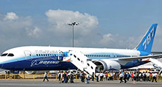 Singapore Airlines to Buy 39 Boeing Planes Worth $13.8 bn