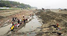 300yo Gold & Silver Treasure Found in Chinese River
