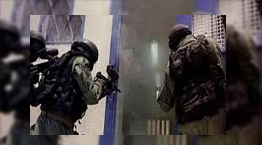 «Israeli» Soldiers, K9s Storm Palestinian Hunger Strikers’ Cells