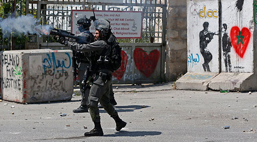 ‘Israeli’ Forces Shell, Tear Gas Supporters of Palestinian Hunger Strikers