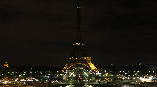Eiffel Tower Goes Dark in Tribute to Tehran Attacks Victims