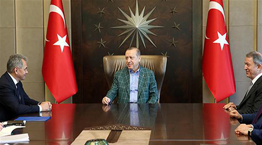 Erdogan Meets Russia Defense Chief amid Syria Border Tensions