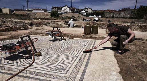 France: Archaeologists Find ’Little Pompeii’ South Of Lyon