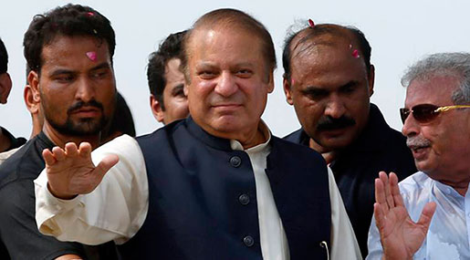 Pakistan’s Ex-PM Sharif Returns Home for Court Hearing