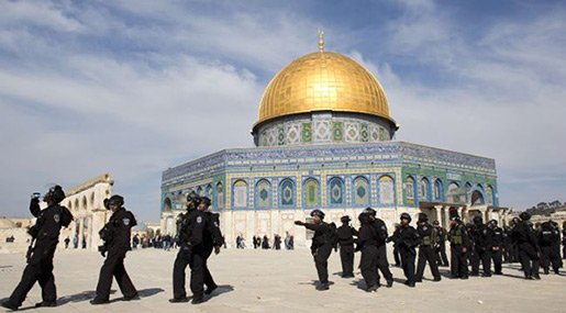 79 Extremist «Israeli» Settlers Storm Al-Aqsa Mosque