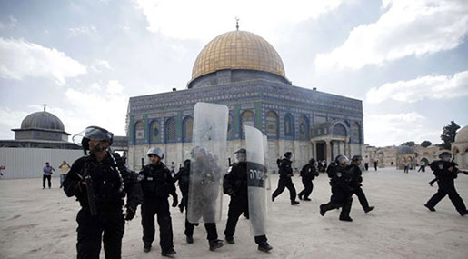 ‘Israeli’ Settlers Storm Holy Al-Aqsa Mosque under Military Protection