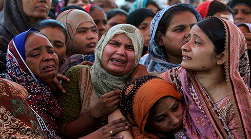 India & Pakistan Trade Fire along Kashmir Border, 9 Dead