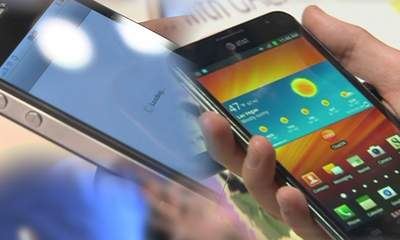 Phones, Shoes to Face Scrutiny as Airport Security Tightened