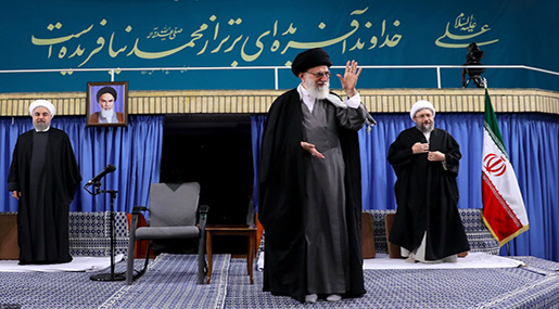 Imam Khamenei Urges Muslims to Unite to End Suffering