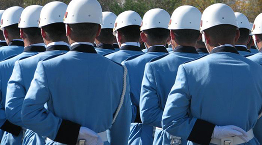 Turkey’s Purge: 300 Presidential Guards Detained, Thousands of Academic Institutions Closed