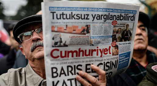 Turkey Arrests Head of Opposition Newspaper