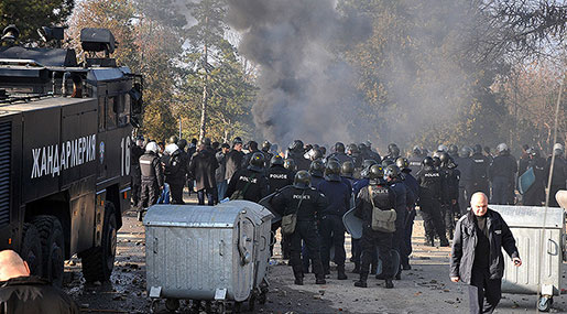 Bulgaria to Expel 1,000 Refugees