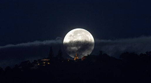 Nice Photos for Monday's Supermoon The Supermoon in Photos