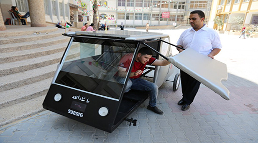 Palestinian students and their solar car 
