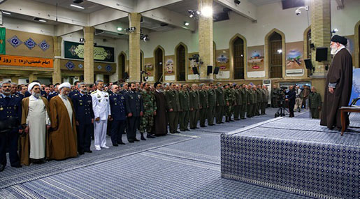 Imam Khamenei Receives Army Commanders, Staff: Boosting Economy 1st Priority
