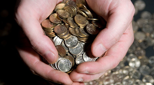 Displeased Businessman Pays Debt with 4.7 Million Coins Displeased Businessman Pays Debt with 4.7 Million Coins