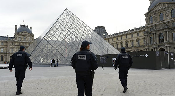 France to Boost Military Budget Due to Terrorist Threat France to Boost Military Budget Due to Terrorist Threat