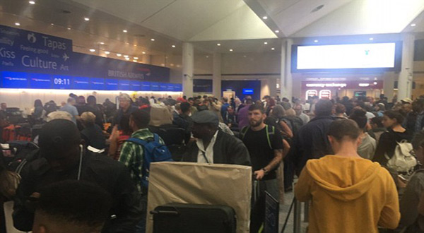 «Chaos» at Heathrow as British Airways Systems Crash «Again»