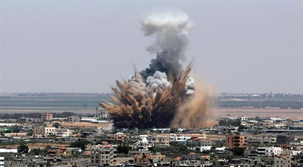 «Israeli» Air Strike, Artillery Shells Hit Gaza, 25 Injured
