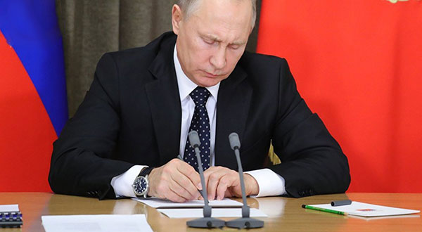 Putin Signs Law to Ratify Russia-Syria Agreement to Expand Naval Base in Tartus Putin Signs Law to Ratify Russia-Syria Agreement to Expand Naval Base in Tartus