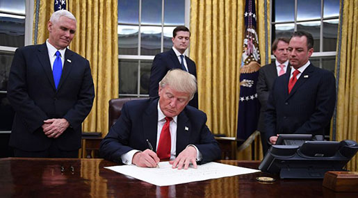 Trump Signs Executive Order, Gives Police Greater Authority