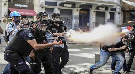 Turkish Police Fire Tear Gas at Protest against Stronger Presidency Turkish Police Fire Tear Gas at Protest against Stronger Presidency