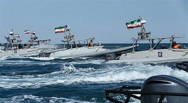 Iranian speedboats