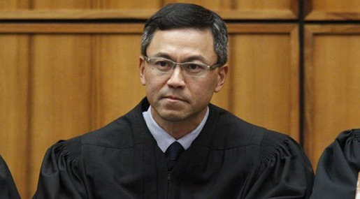 Hawaii Judge Extends Hold on Trump Travel Ban