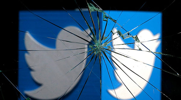 Brief Twitter outages worldwide day after WhatsApp panic 