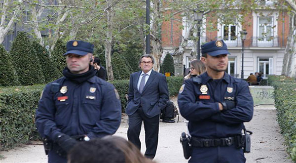 Catalonia Crisis: Spain Judge Jails Former Catalan Ministers, Mulls Leader's Arrest Catalonia Crisis: Spain Judge Jails Former Catalan Ministers, Mulls Leader’s Arrest