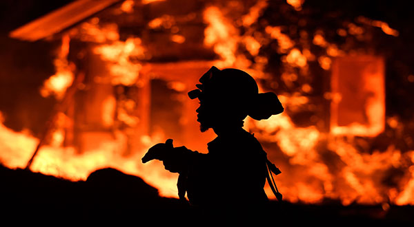 California Fires: Almost 6,000 Buildings Destroyed, 36 People Killed California Fires: Almost 6,000 Buildings Destroyed, 36 People Killed
