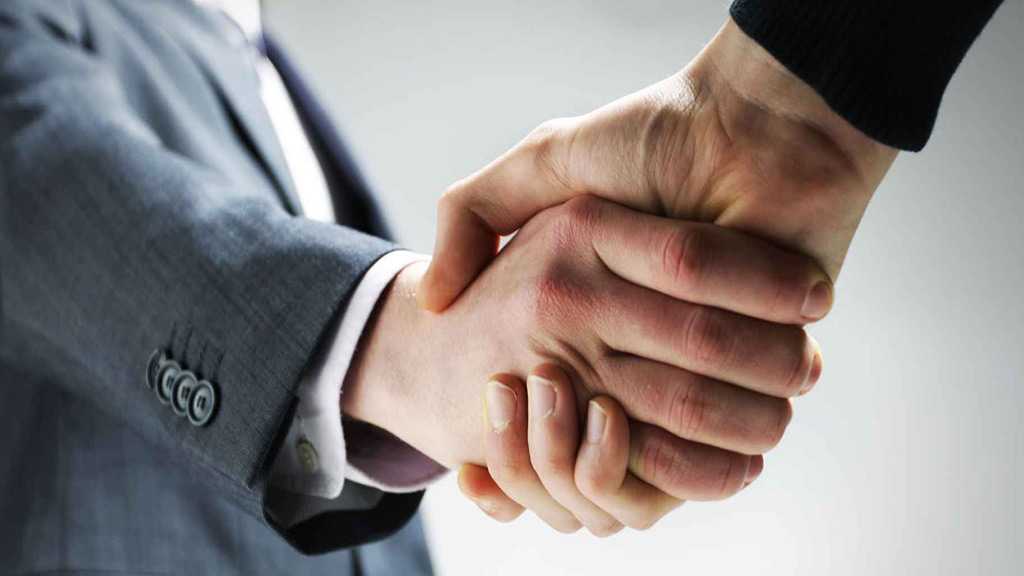 Danish Immigration Ministry: No Handshake, No Citizenship