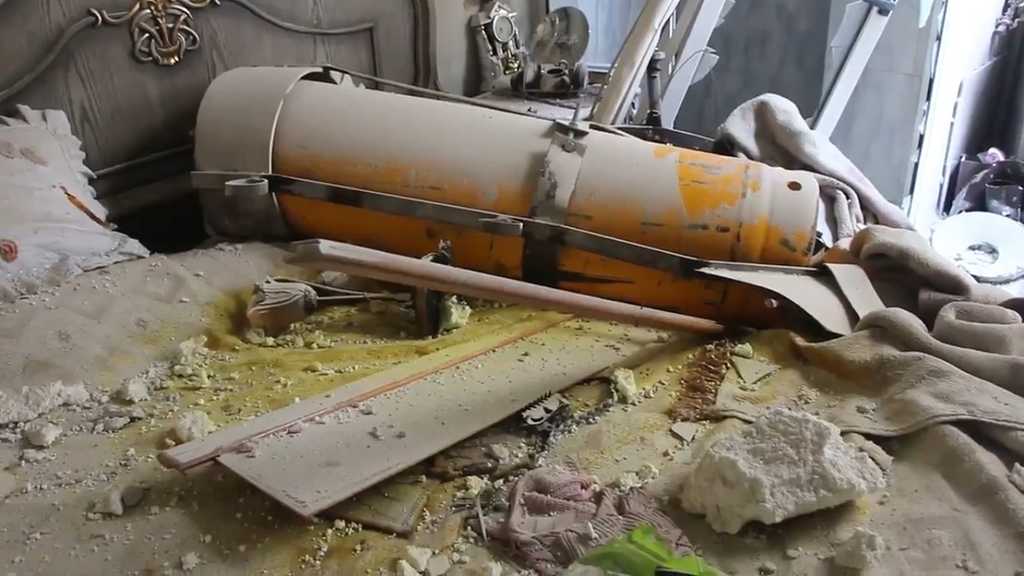 Russia MoD: White Helmets, Nusra’s Chlorine Canisters End up in Daesh’s Hands