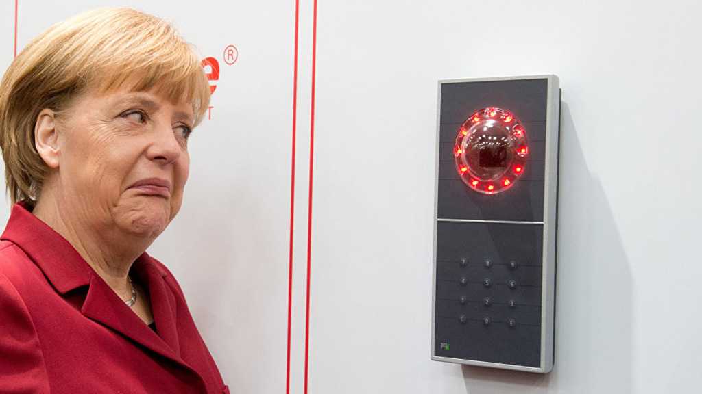 Poll: German Right Eager to See Merkel to Step Down