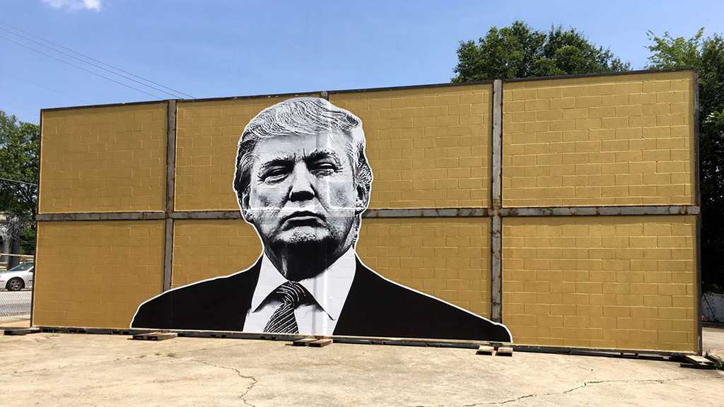 Fired Chief of Staff Kelly: What Trump Wants Is Not a «Wall» But a «Barrier»