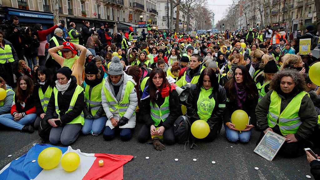 France: Women Reclaim ’Yellow Vest’ Protests with Peaceful Demo