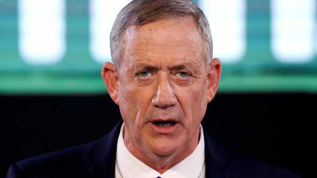 «Israel» Claims Iran Hacked Ex-General Gantz’s Phone