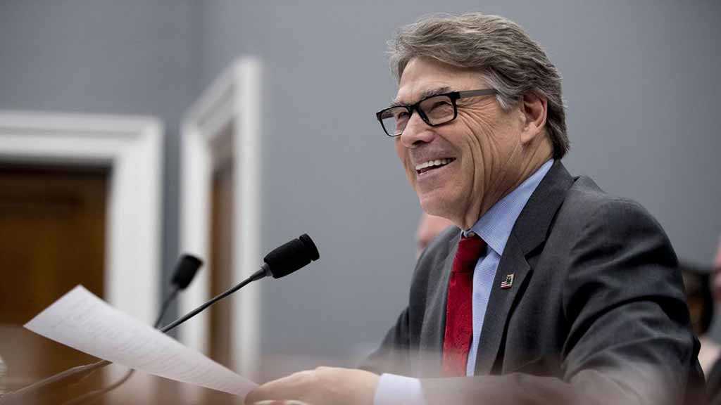 US Senators Press Energy Chief to Reveal Details of Nuke Cooperation with Saudis