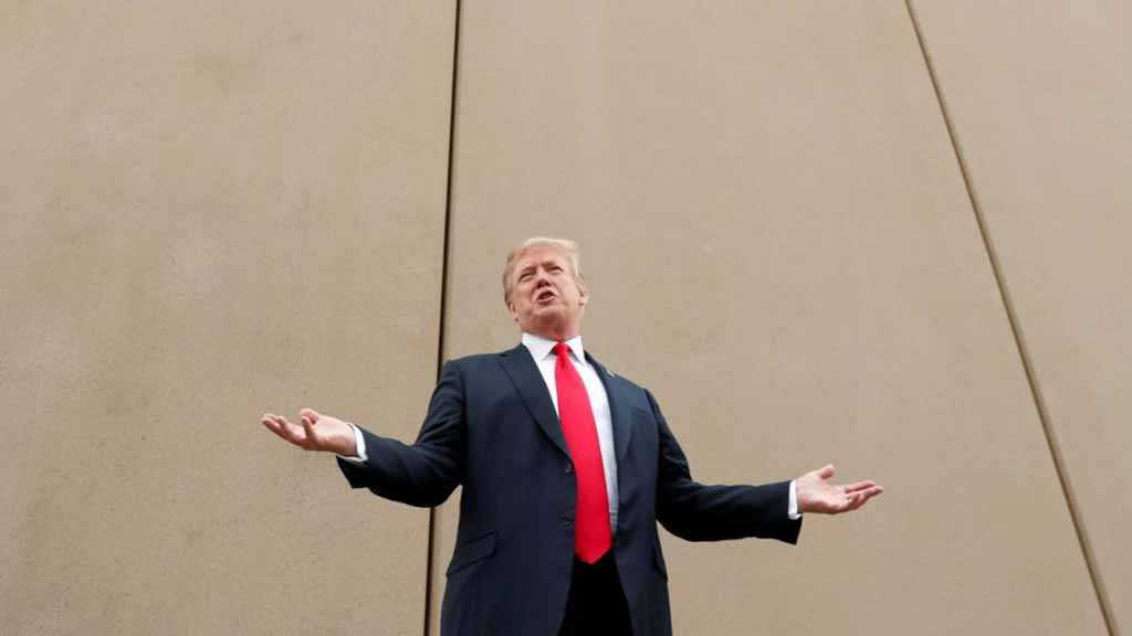 Trump at Mexico Border: The US Is «Full»