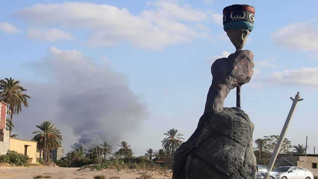 Thousands Flee Homes in Tripoli as Fighters Battle on Outskirts