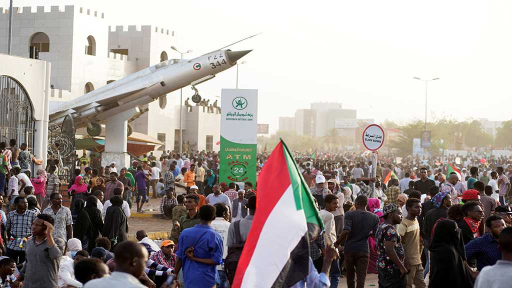 Sudan Protesters Move To Protect Khartoum Sit-in