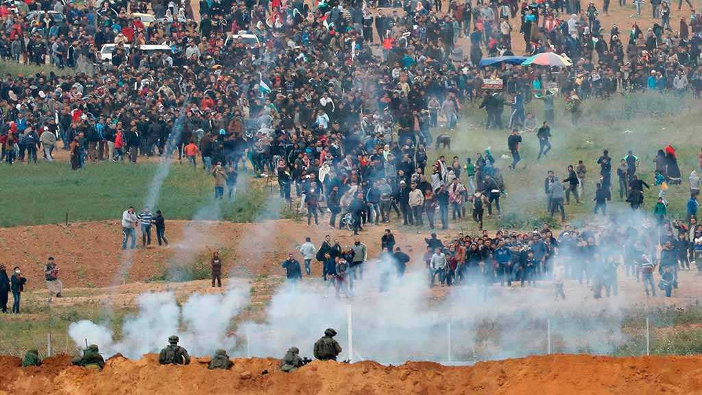 Four Palestinians Martyred in Gaza Protests, IOF Shelling