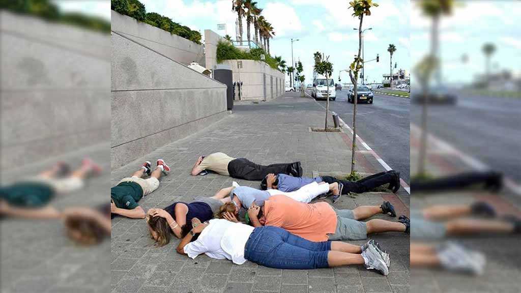 ‘Israeli’ Politicians Put Hooks in Apparent Gaza Ceasefire