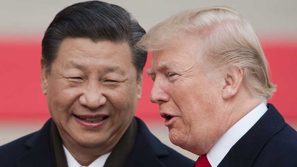 Trump Defends Tariffs After Advisor Says ’Both Sides’ Suffer