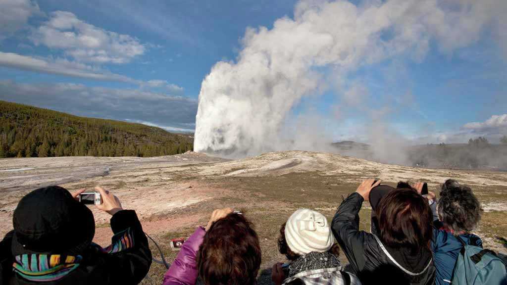 Yellowstone Supervolcano Eruption Will Destroy Most of US