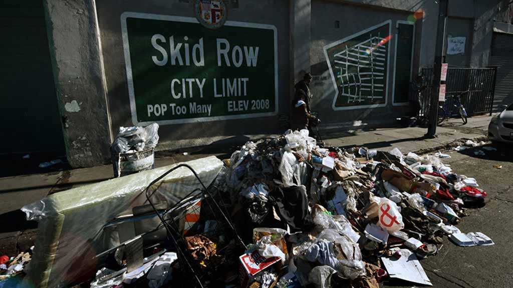 Rats Feasting on Huge Trash Piles Spark Fears of Bubonic Plague Outbreak in LA