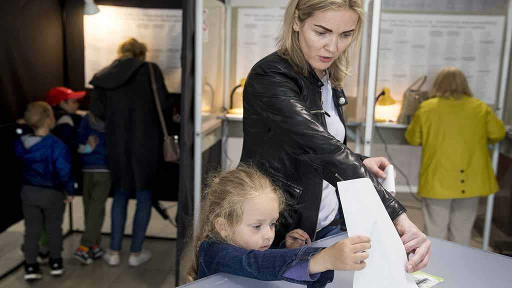 Far-Right Parties Make Considerable Gains in EU Elections