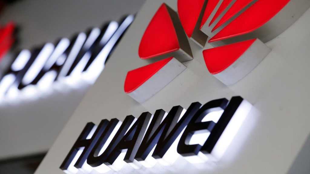 Huawei to Ship Devices with Its New OS in October